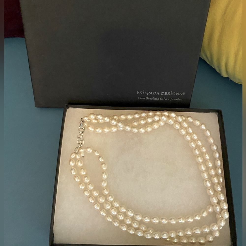 ⭐️ Silpada - retired 3 strand pearl necklace ⭐️